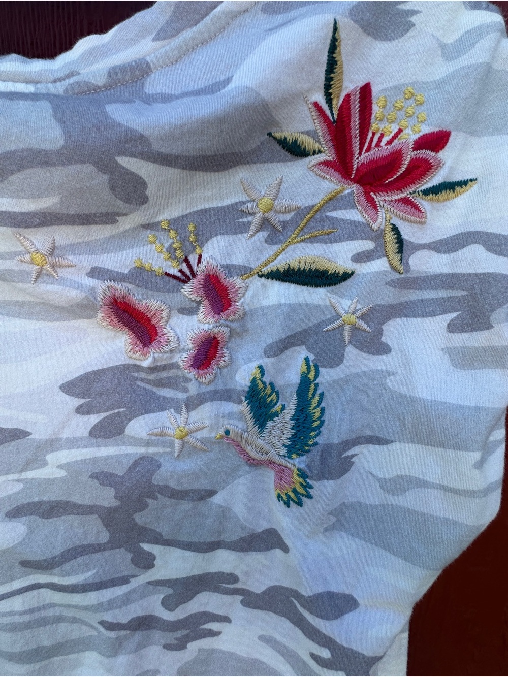 Johnny Was camo tee with embroidered pink and gold floral patch. XS, Runs large! - Picture 9 of 10